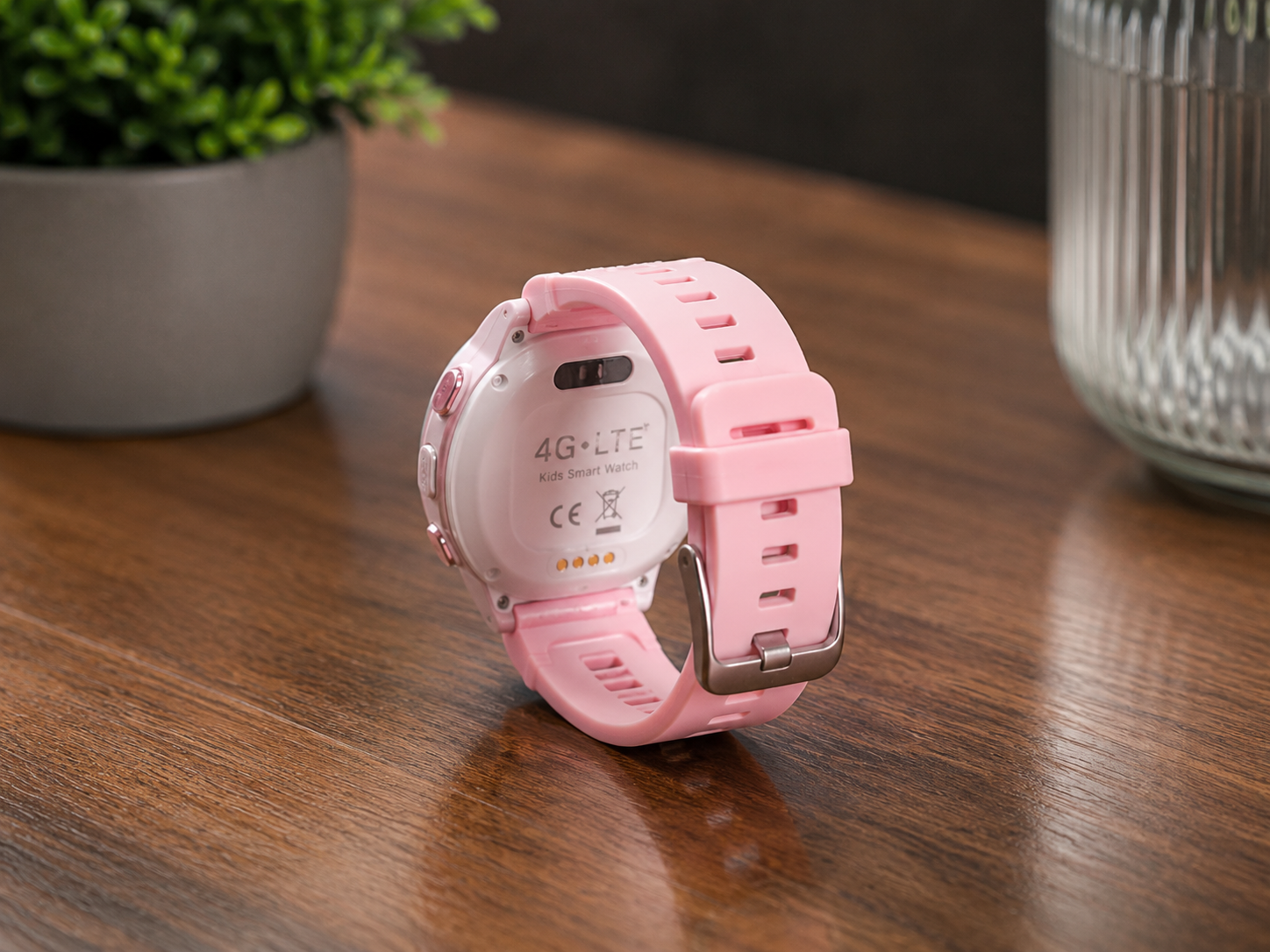 Smartwatch Copii cu GPS Tracker, Buton SOS, Rezistent la Apă, Cartelă SIM, Apel Video 4G