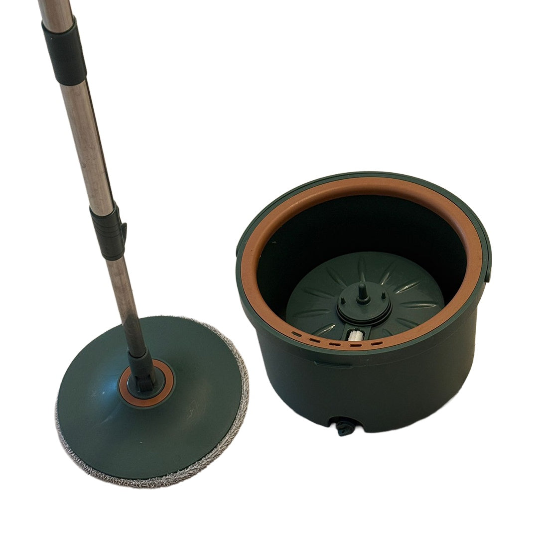 Set Mop Rotativ cu Galeata ZânaCasei Deluxe, Separa Apa Murdara de Cea Curata Consum Redus de apa si detergent, 4 rezerve