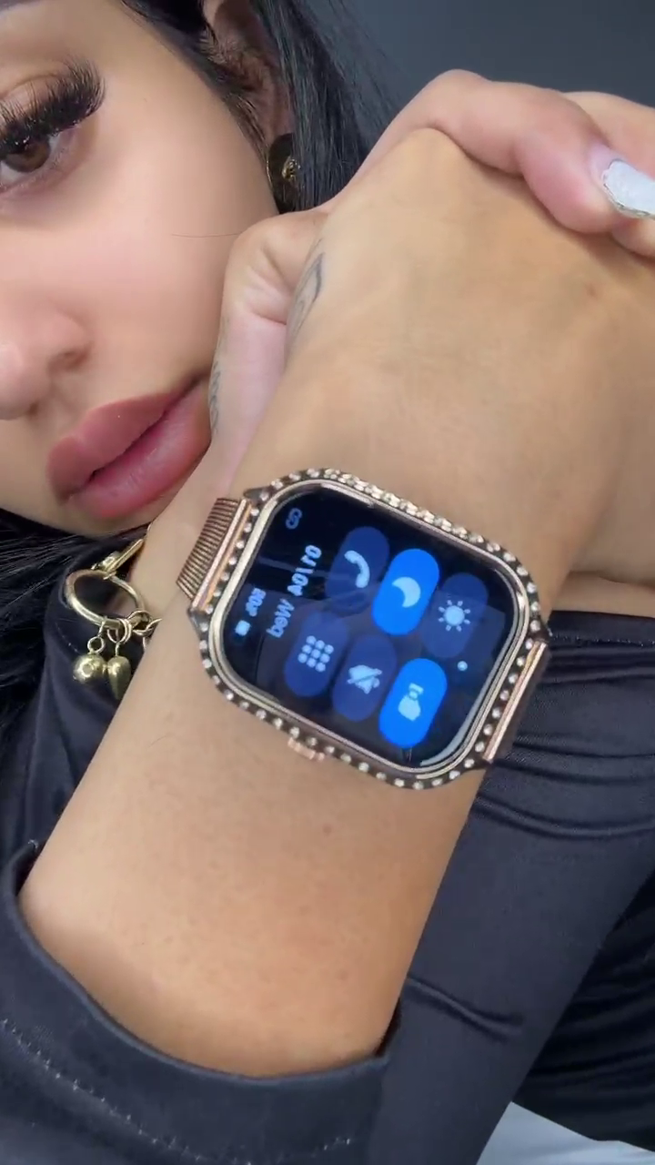 Smartwatch pentru Dama Ecran FULL HD 1.75”, Dual-Core, Încărcare Magnetica MelekMag