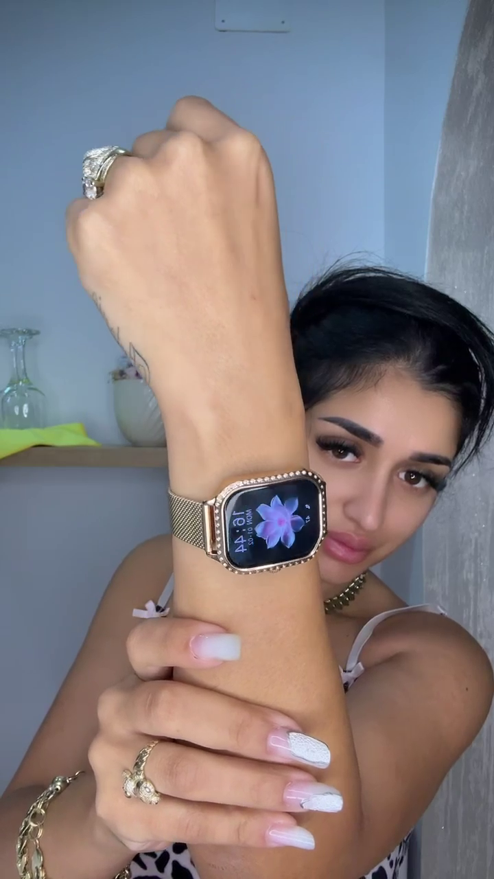 Smartwatch pentru Dama Ecran FULL HD 1.75”, Dual-Core, Încărcare Magnetica MelekMag